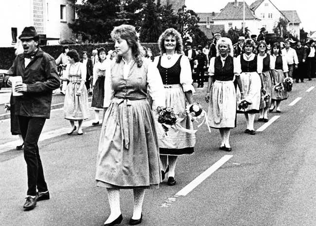 Umzug durch den Ort: So ordentlich geht es zu!